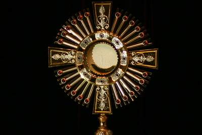 monstrance1